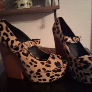 Steve Madden Leopard Print Platform Heels